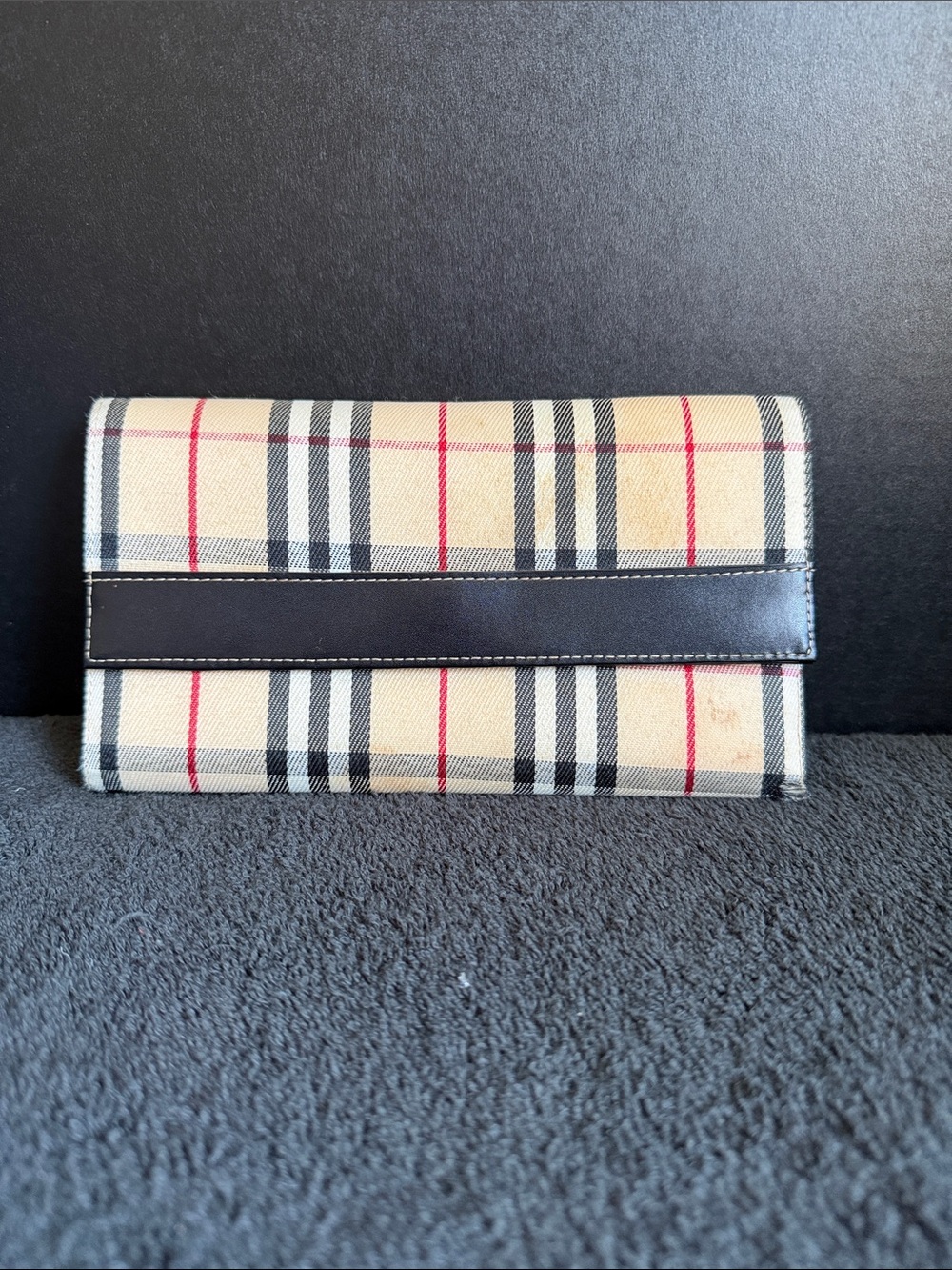 Burberry long continental wallet
